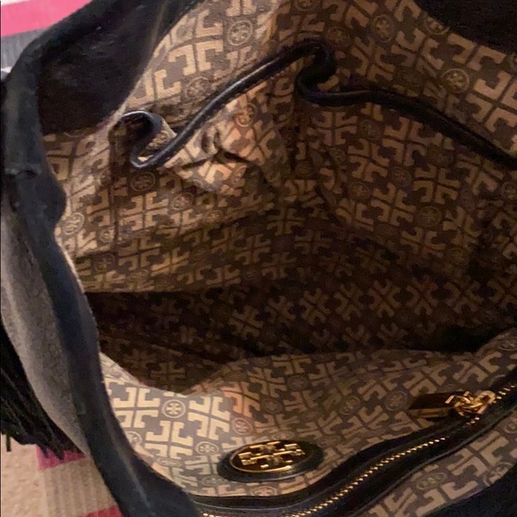 TORY BURCH fringe purse. - Picture 11 of 16